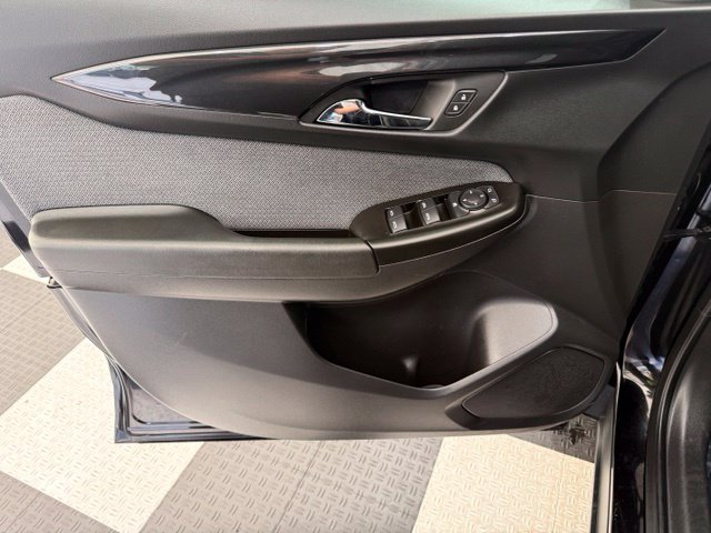 Used 2025 Chevrolet TrailBlazer LT AWD/4WD image 13
