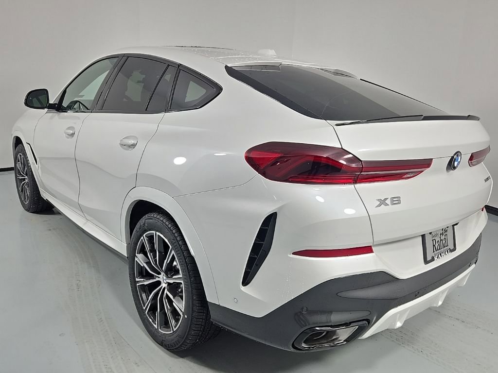 New 2026 BMW X6 xDrive40i w/ Climate Comfort Package image 8