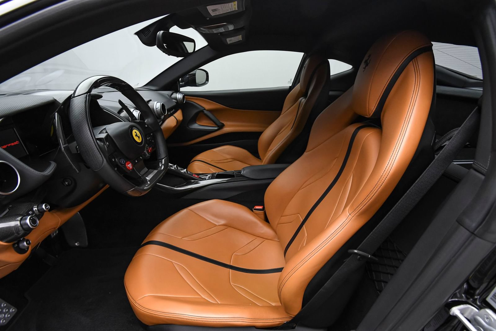 Used 2018 Ferrari 812 Superfast RWD image 11