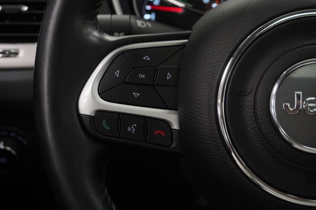 Certified 2020 Jeep Compass Latitude image 40