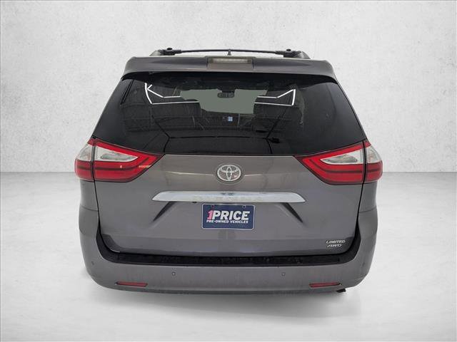 Used 2018 Toyota Sienna Limited Premium w/ Outdoor Package AWD/4WD image 7