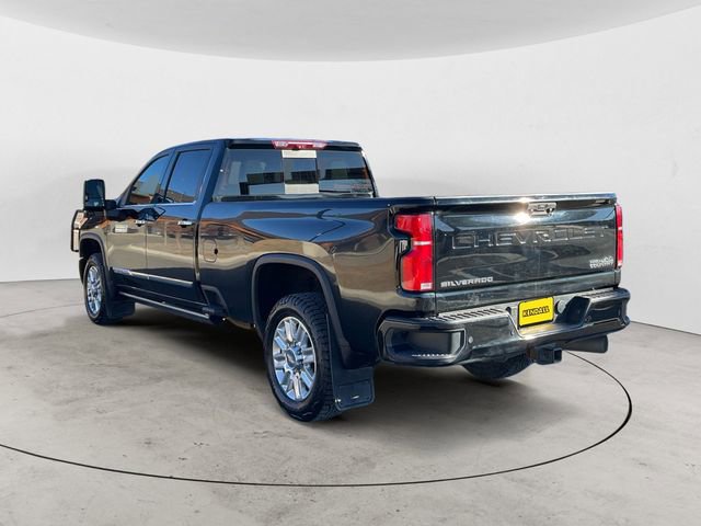 Used 2024 Chevrolet Silverado 3500 High Country w/ Technology Package image 3