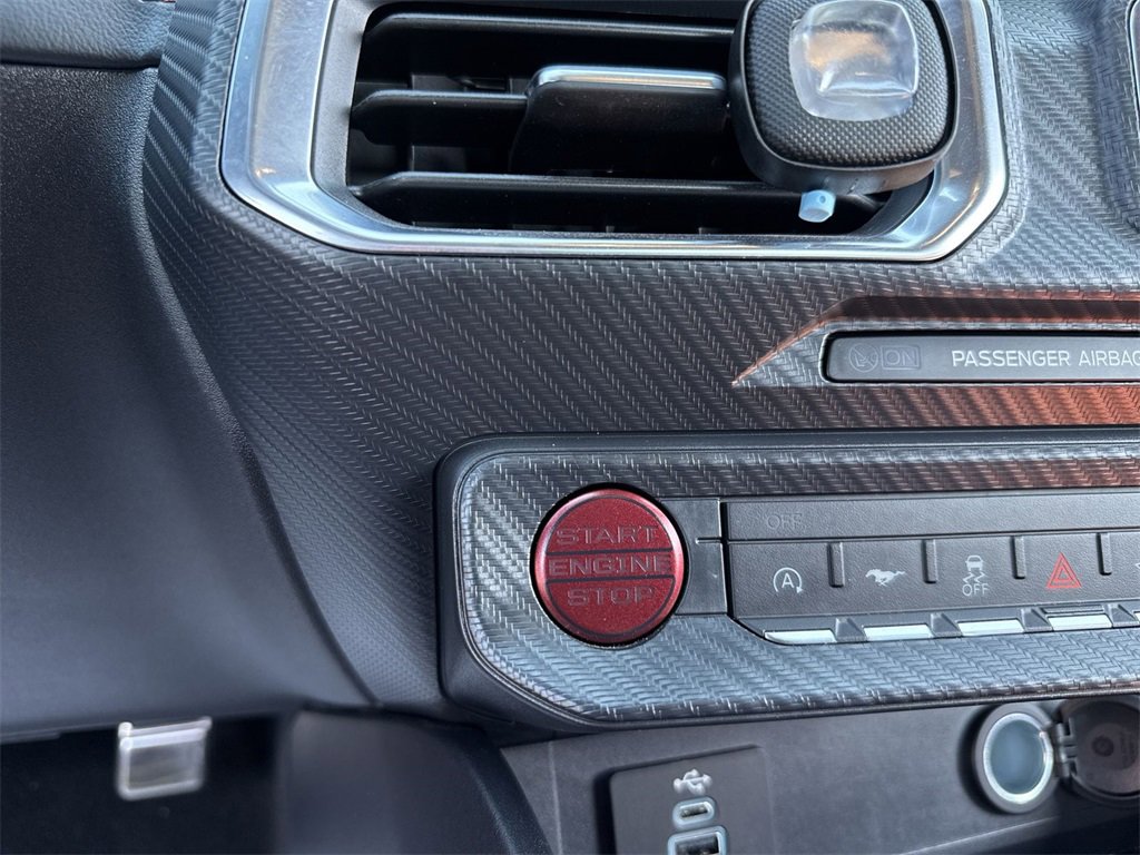 Used 2025 Ford Mustang Premium image 19