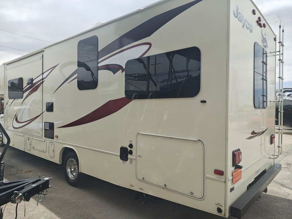 Used 2016 Ford E-450 and Econoline 450 Super Duty w/ Motorhome Prep Package image 5