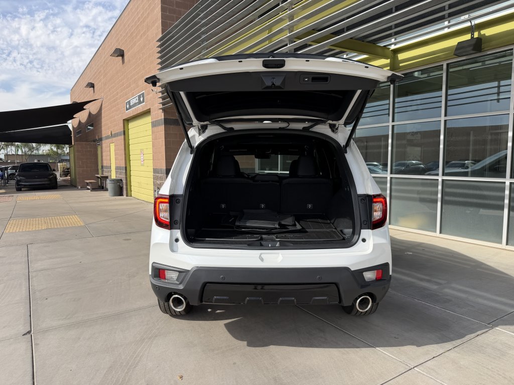Used 2025 Honda Passport Black Edition image 37