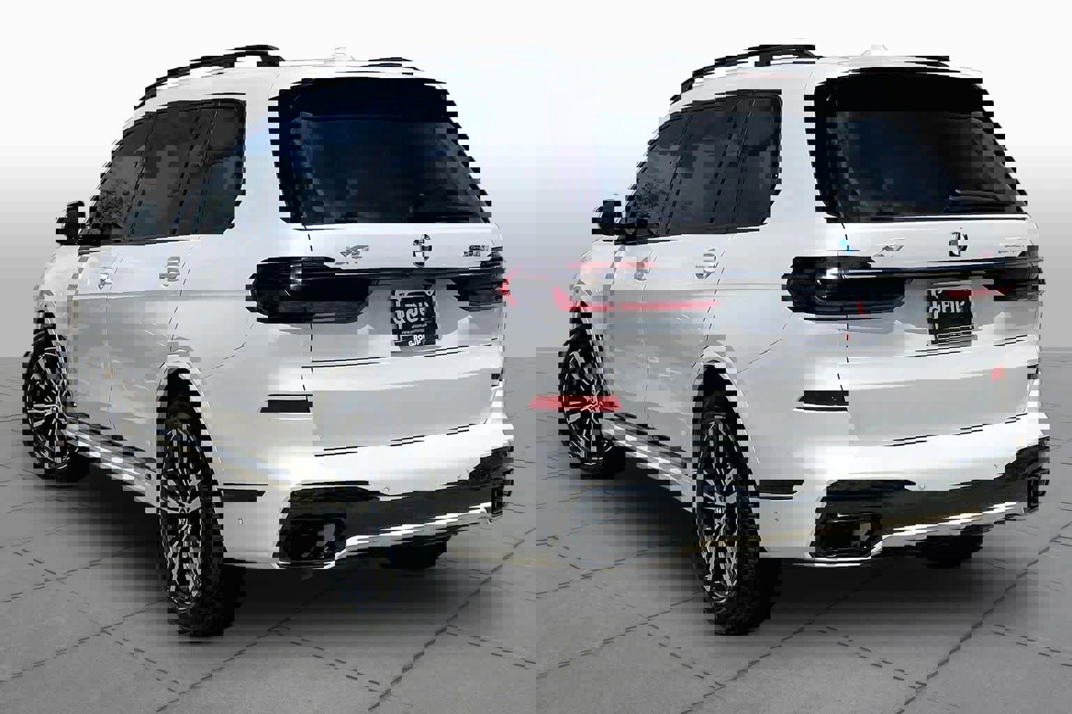 Used 2024 BMW X7 xDrive40i w/ M Sport Package image 11