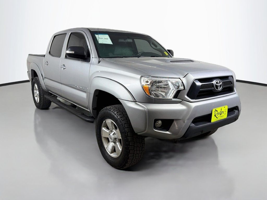 Used 2015 Toyota Tacoma 4x4 Double Cab w/ TRD Sport Package image 4