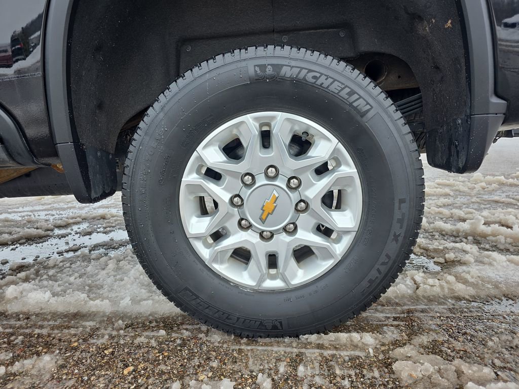Certified 2024 Chevrolet Silverado 2500 LTZ w/ LTZ Convenience Package image 32