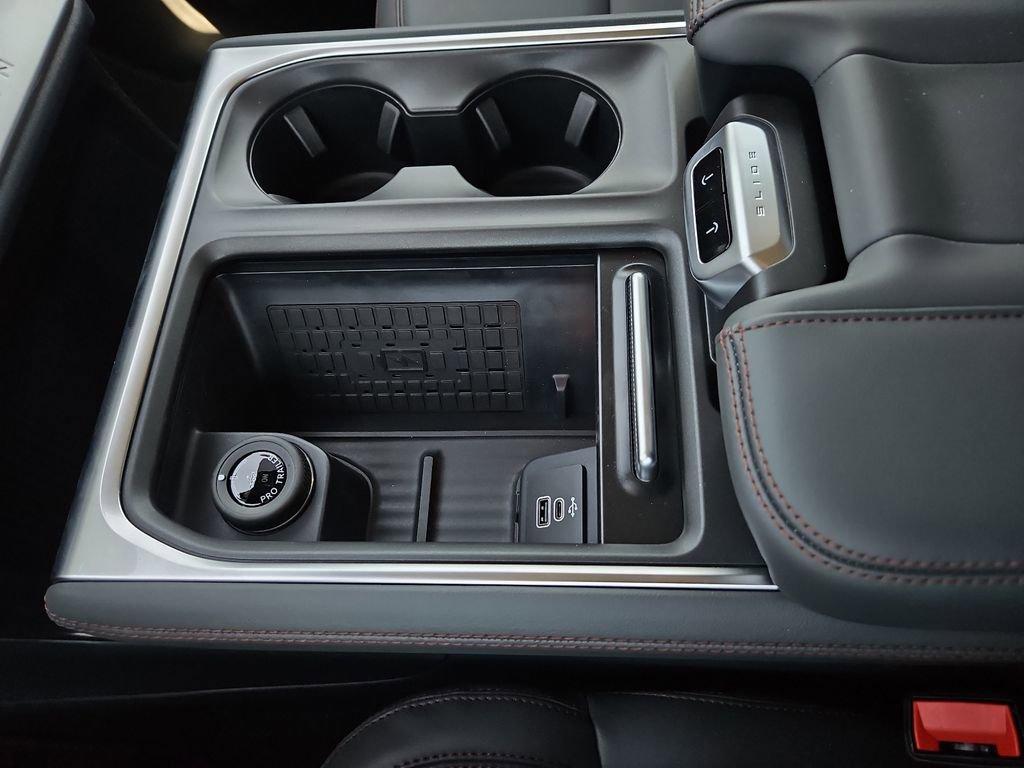 New 2025 Ford Expedition Active image 28