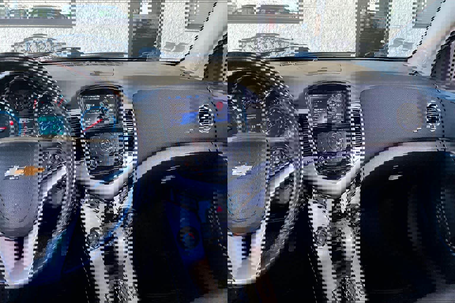 Used 2014 Chevrolet Cruze LT image 6