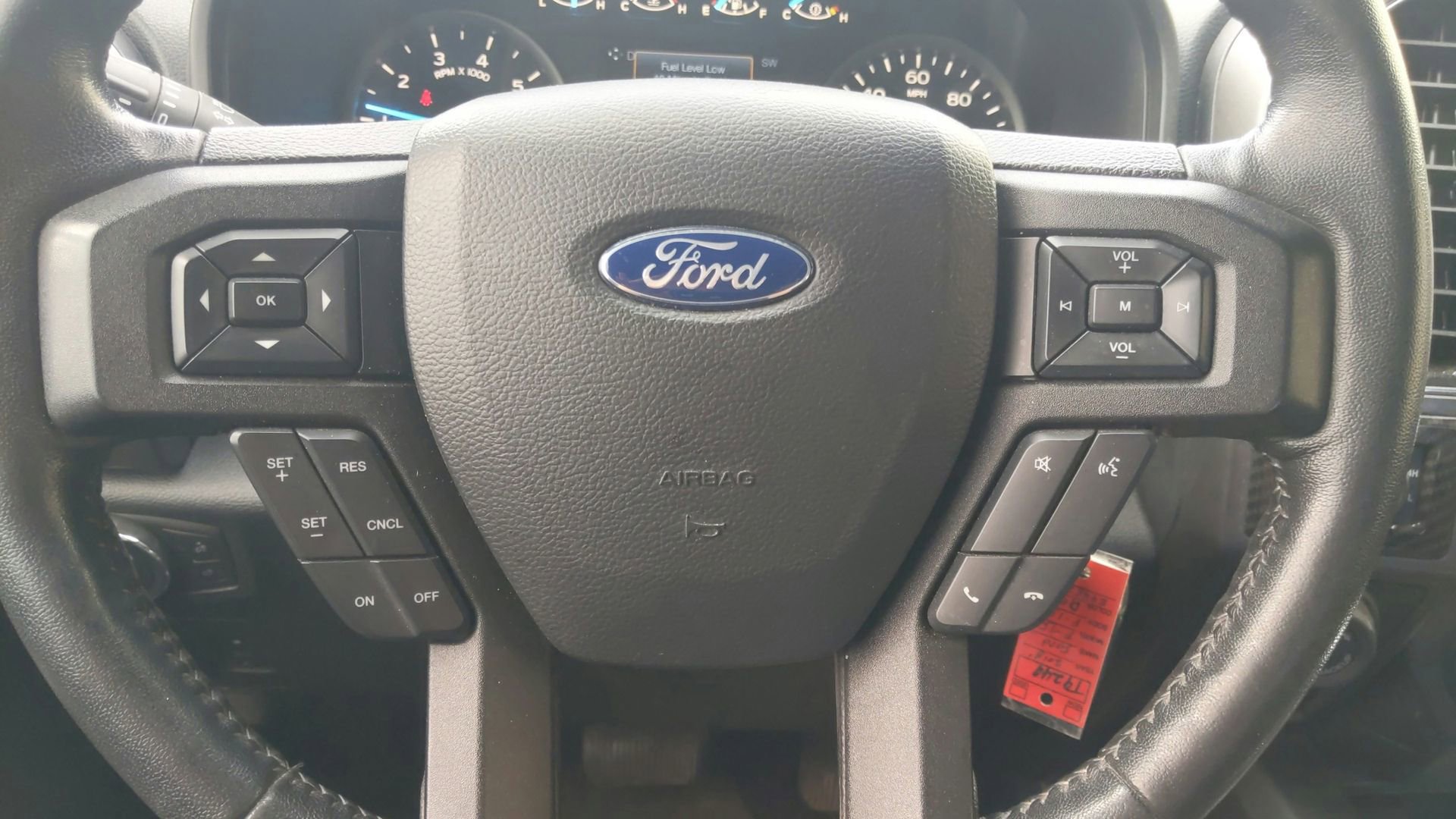 Used 2018 Ford F150 XLT w/ Equipment Group 302A Luxury AWD/4WD image 19