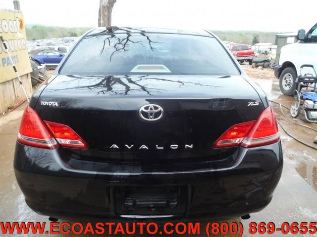Used 2005 Toyota Avalon XLS FWD image 6