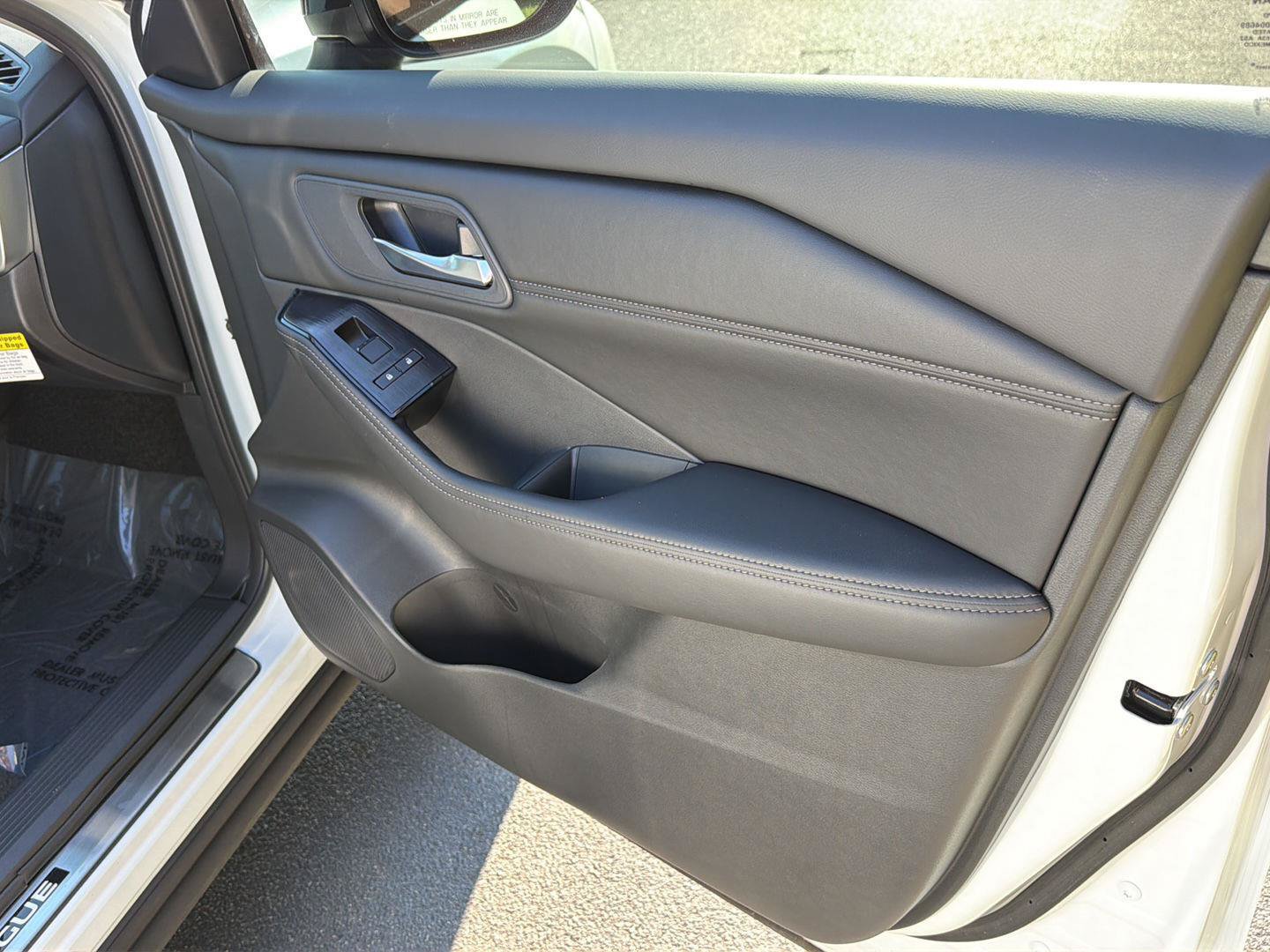 New 2026 Nissan Rogue Dark Armor FWD image 13