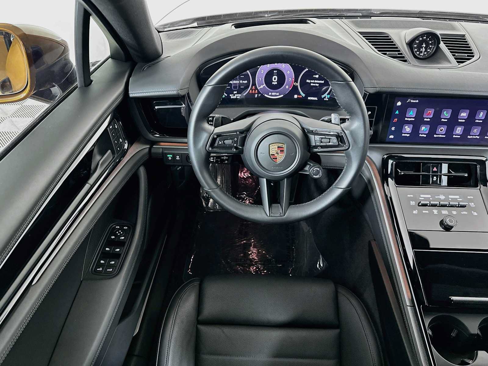 Certified 2025 Porsche Panamera 4 AWD/4WD image 24