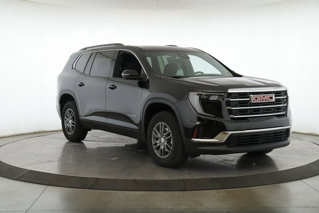 Used 2025 GMC Acadia Elevation image 2