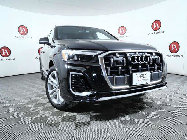 Used 2025 Audi Q7 3.0T Premium Plus AWD/4WD image 2