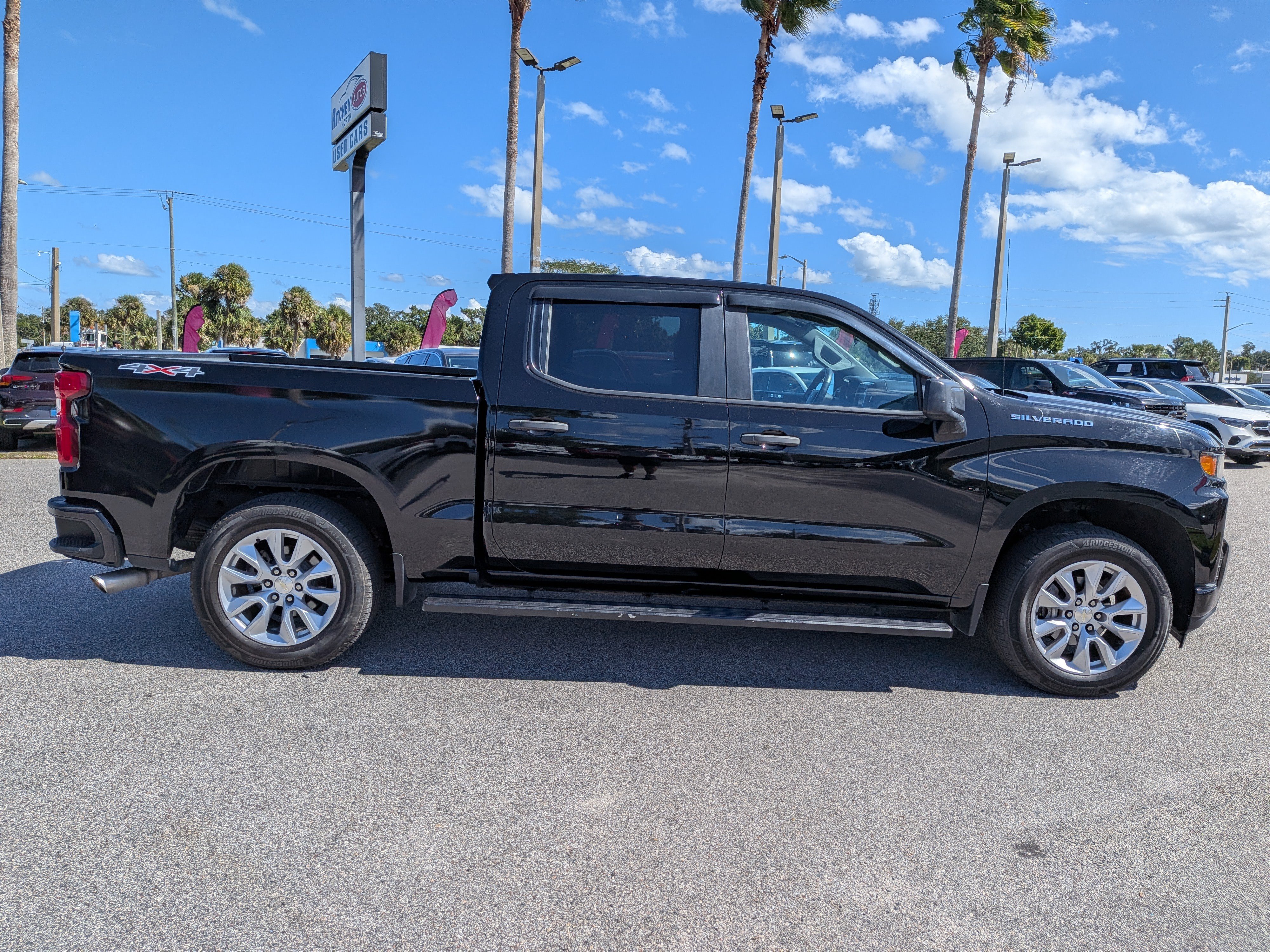 Certified 2020 Chevrolet Silverado 1500 Custom w/ Custom Value Package AWD/4WD image 3