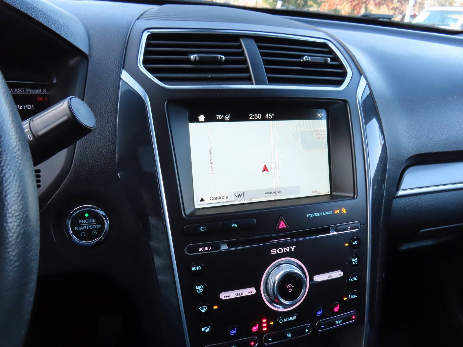 Used 2018 Ford Explorer Sport w/ Equipment Group 401A image 20