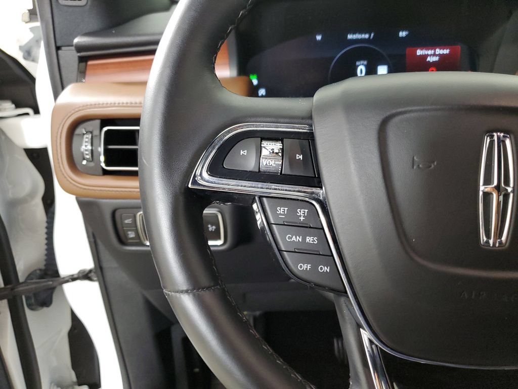Certified 2023 Lincoln Nautilus Reserve FWD image 25