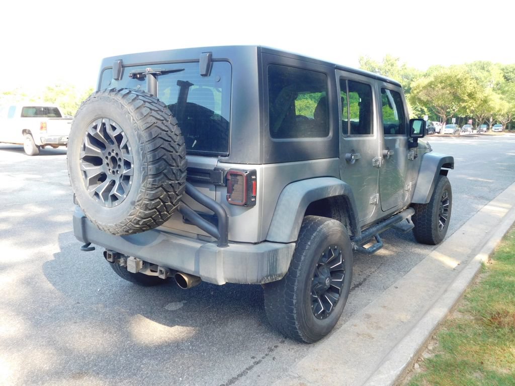 Used 2016 Jeep Wrangler Unlimited Sport w/ Connectivity Group AWD/4WD image 10