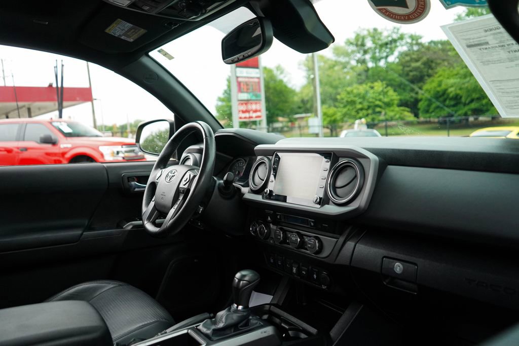 Used 2023 Toyota Tacoma TRD Off-Road w/ TRD Premium Off Road Package AWD/4WD image 13