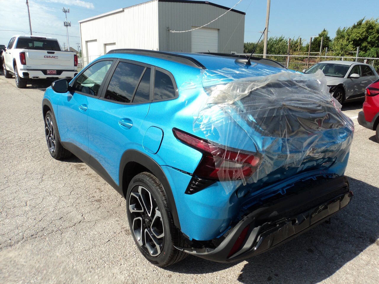Used 2025 Chevrolet Trax RS w/ Sunroof Package image 1
