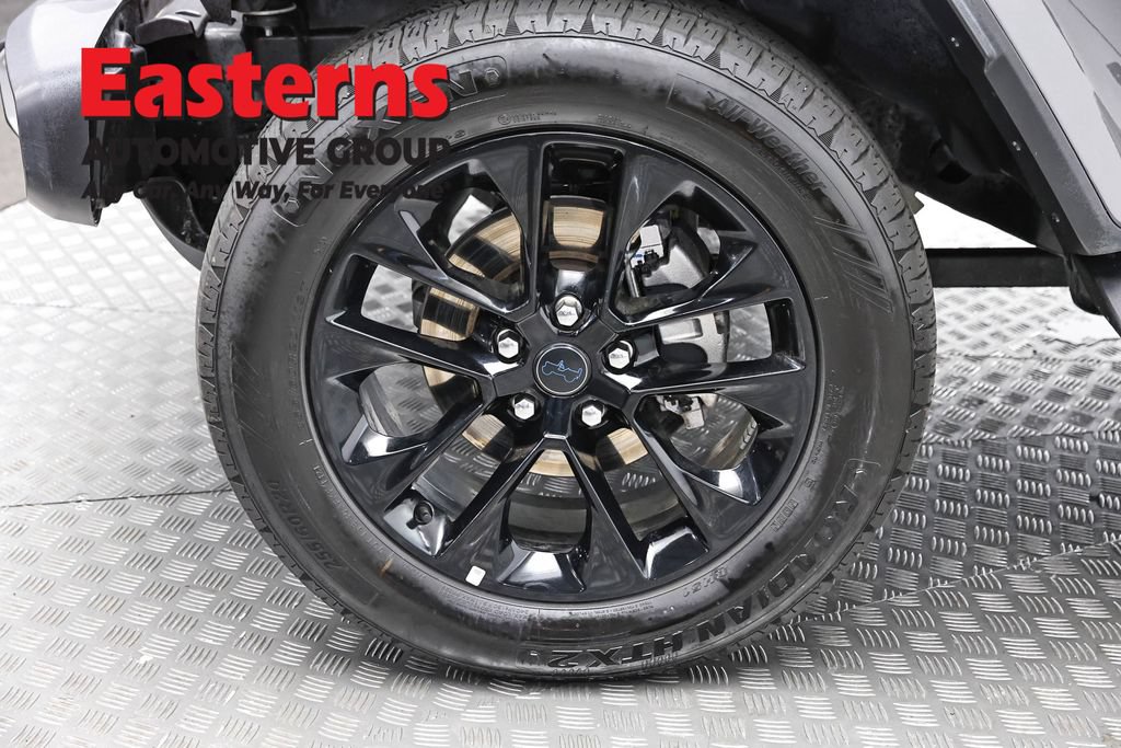 Used 2025 Jeep Wrangler Unlimited Sahara AWD/4WD image 29