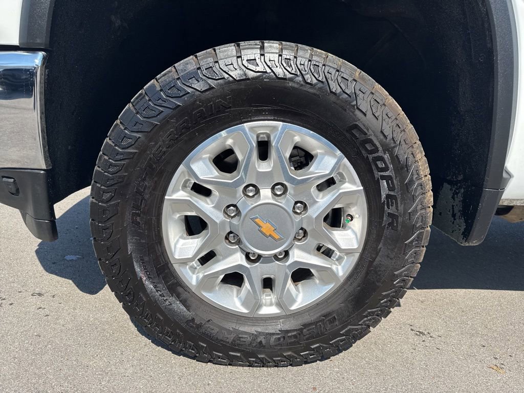 Used 2023 Chevrolet Silverado 2500 LT image 28