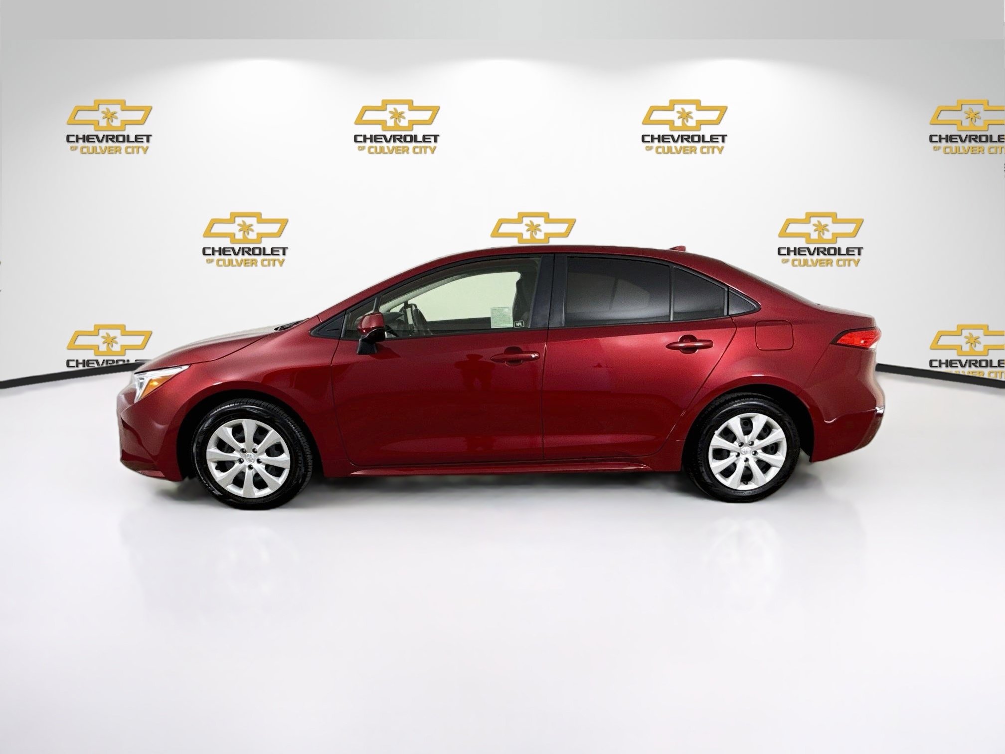 Used 2026 Toyota Corolla LE FWD image 5