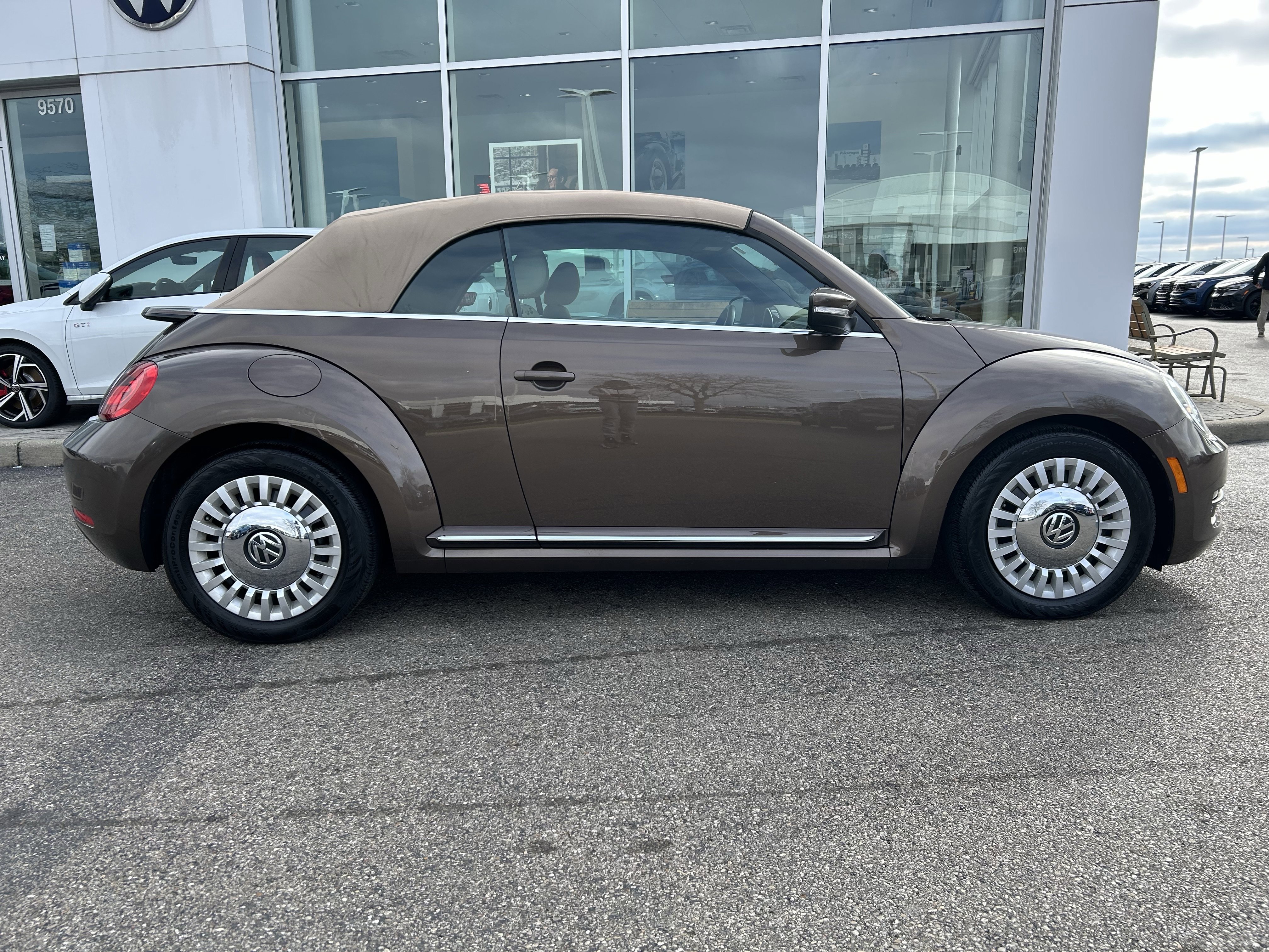 Used 2014 Volkswagen Beetle 1.8T image 8