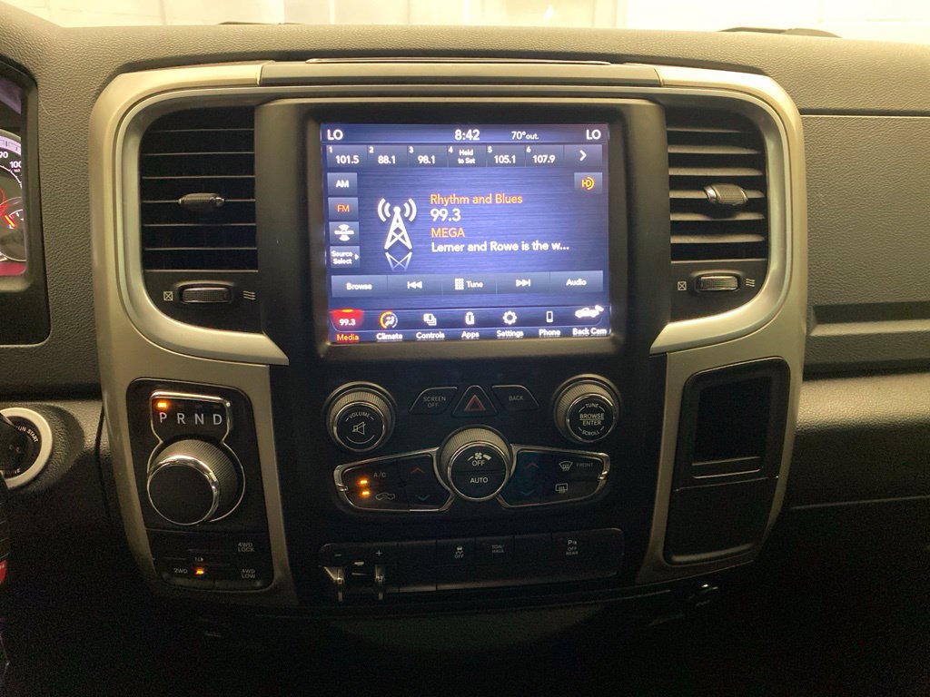 Used 2020 RAM 1500 Classic SLT AWD/4WD image 21