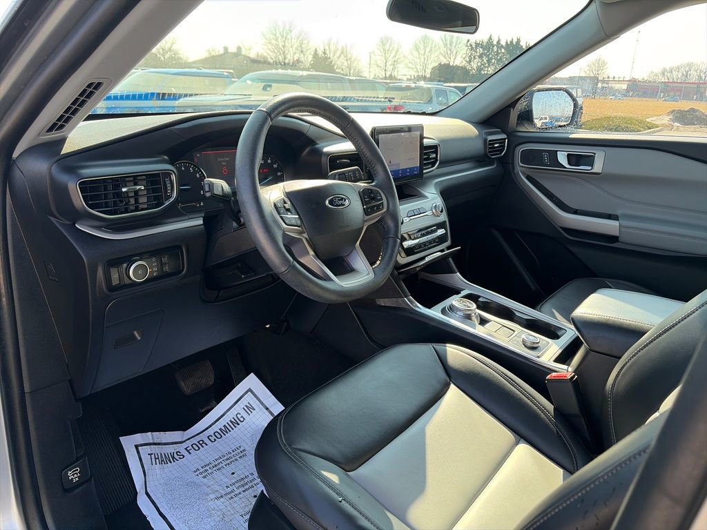 Used 2023 Ford Explorer XLT w/ Equipment Group 202A image 14