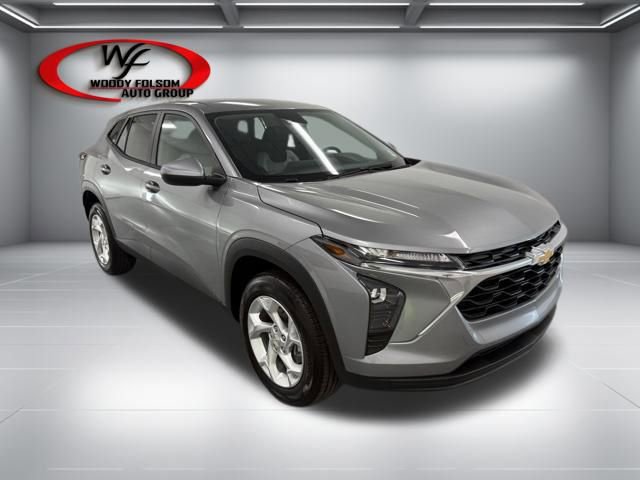 New 2026 Chevrolet Trax LS w/ LS Convenience Package FWD image 3