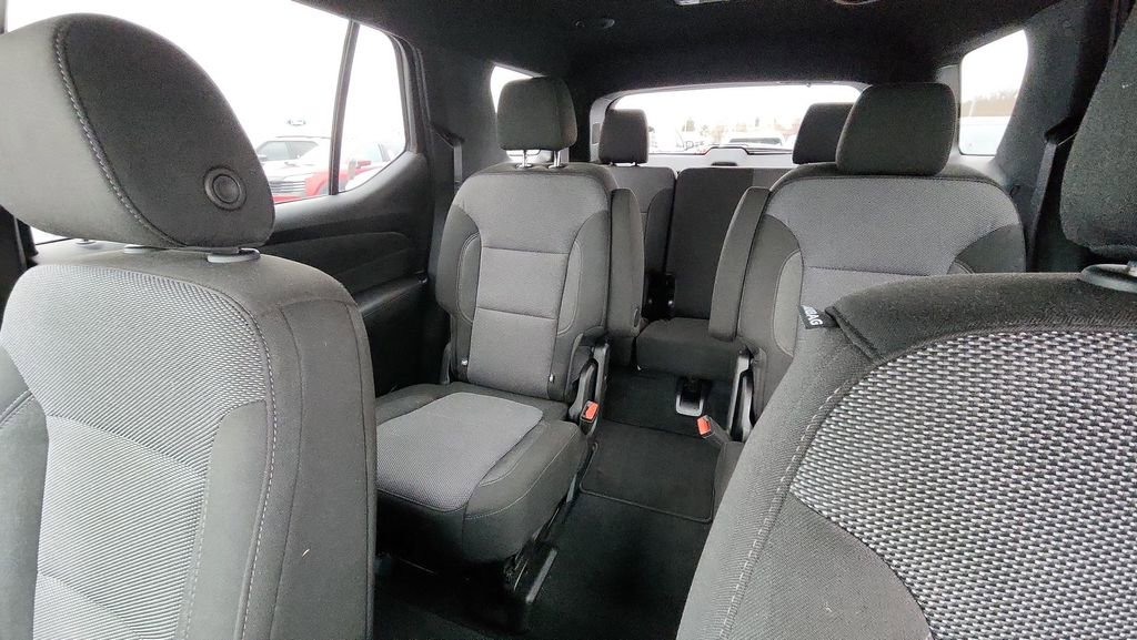 Used 2023 Chevrolet Traverse LT image 26