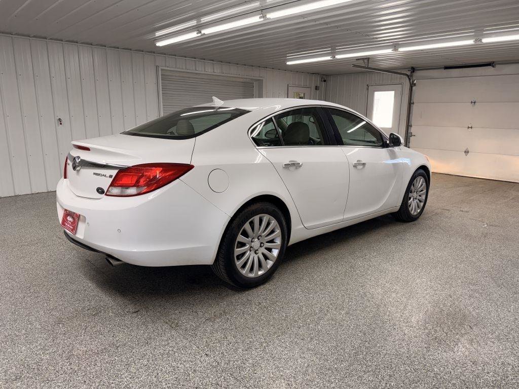 Used 2013 Buick Regal Premium image 7