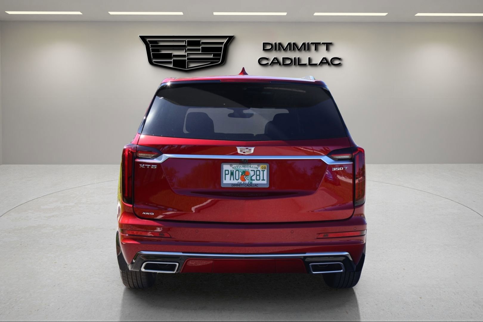 New 2025 Cadillac XT6 Luxury w/ LPO, Floor Liner Package AWD/4WD image 4