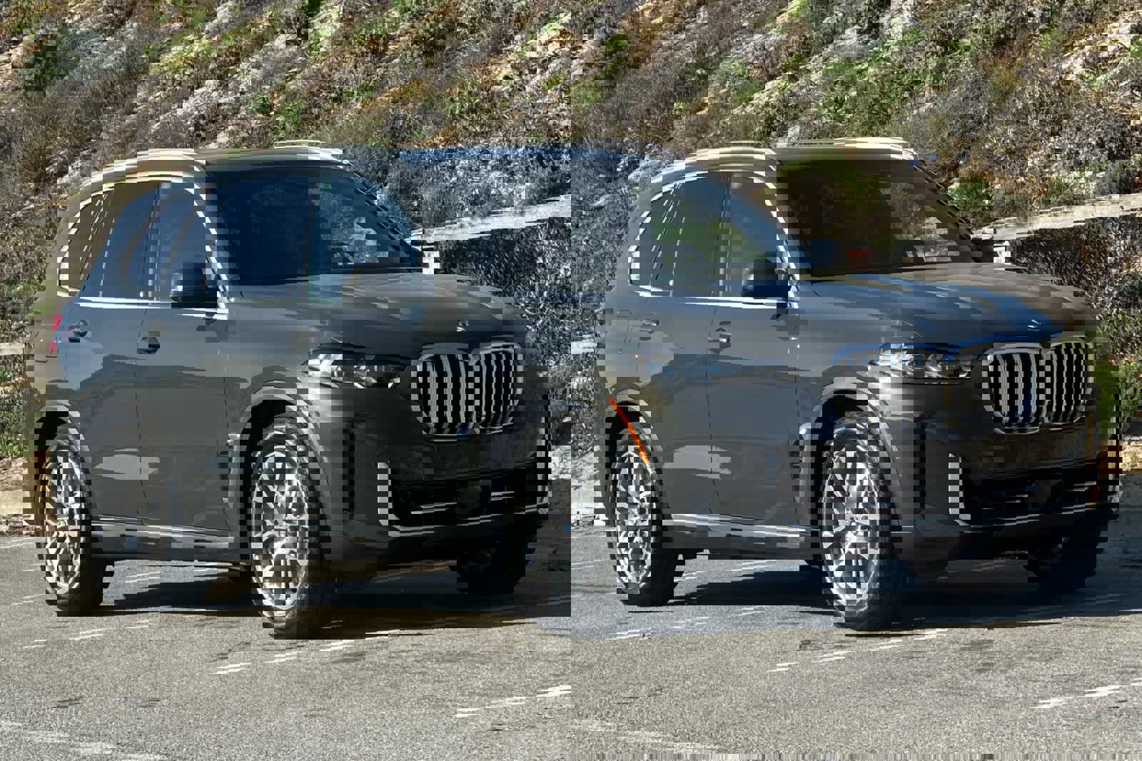 Used 2026 BMW X5 xDrive50e image 5