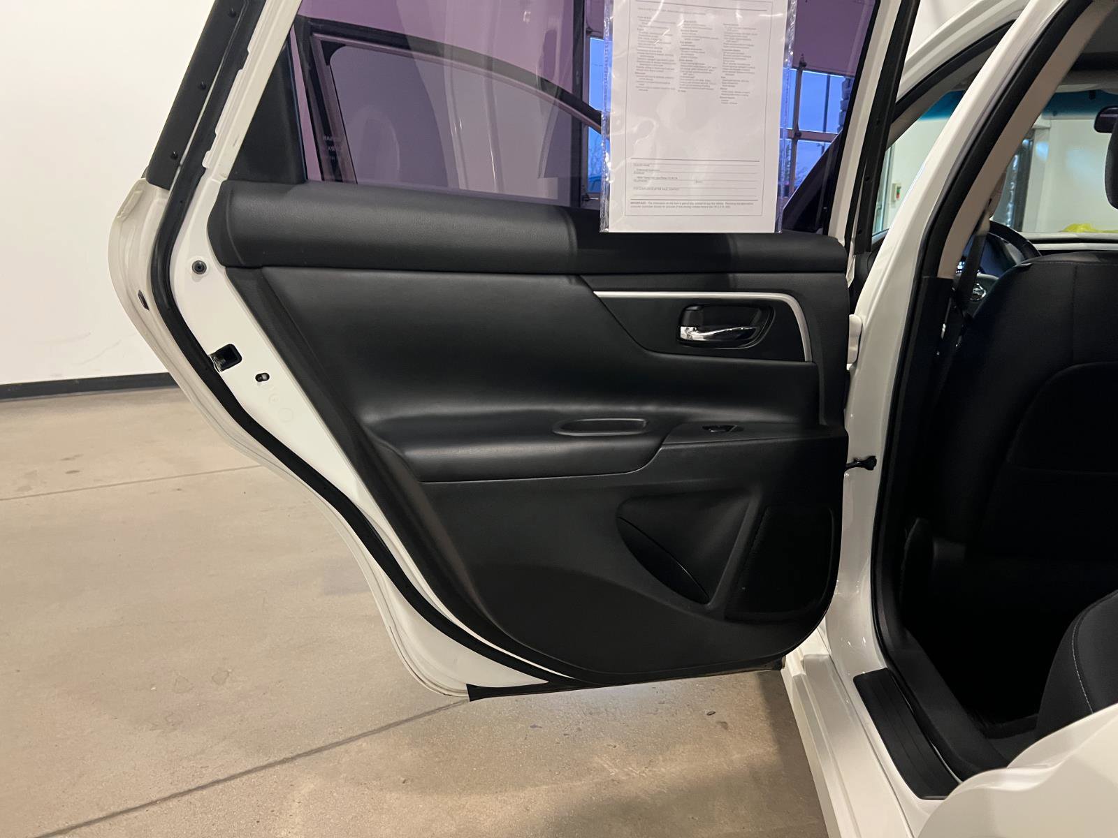 Used 2017 Nissan Altima 2.5 SR w/ LED Appearance Package image 30