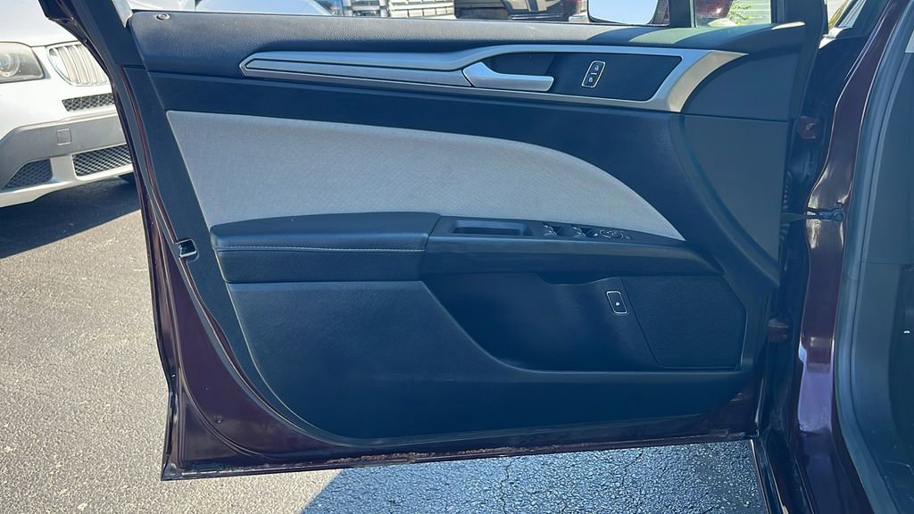Used 2017 Ford Fusion S image 11