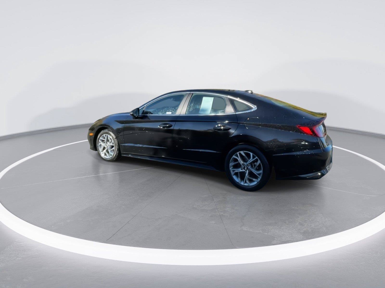 Used 2023 Hyundai Sonata SEL w/ Preferred Accessory Package FWD image 6