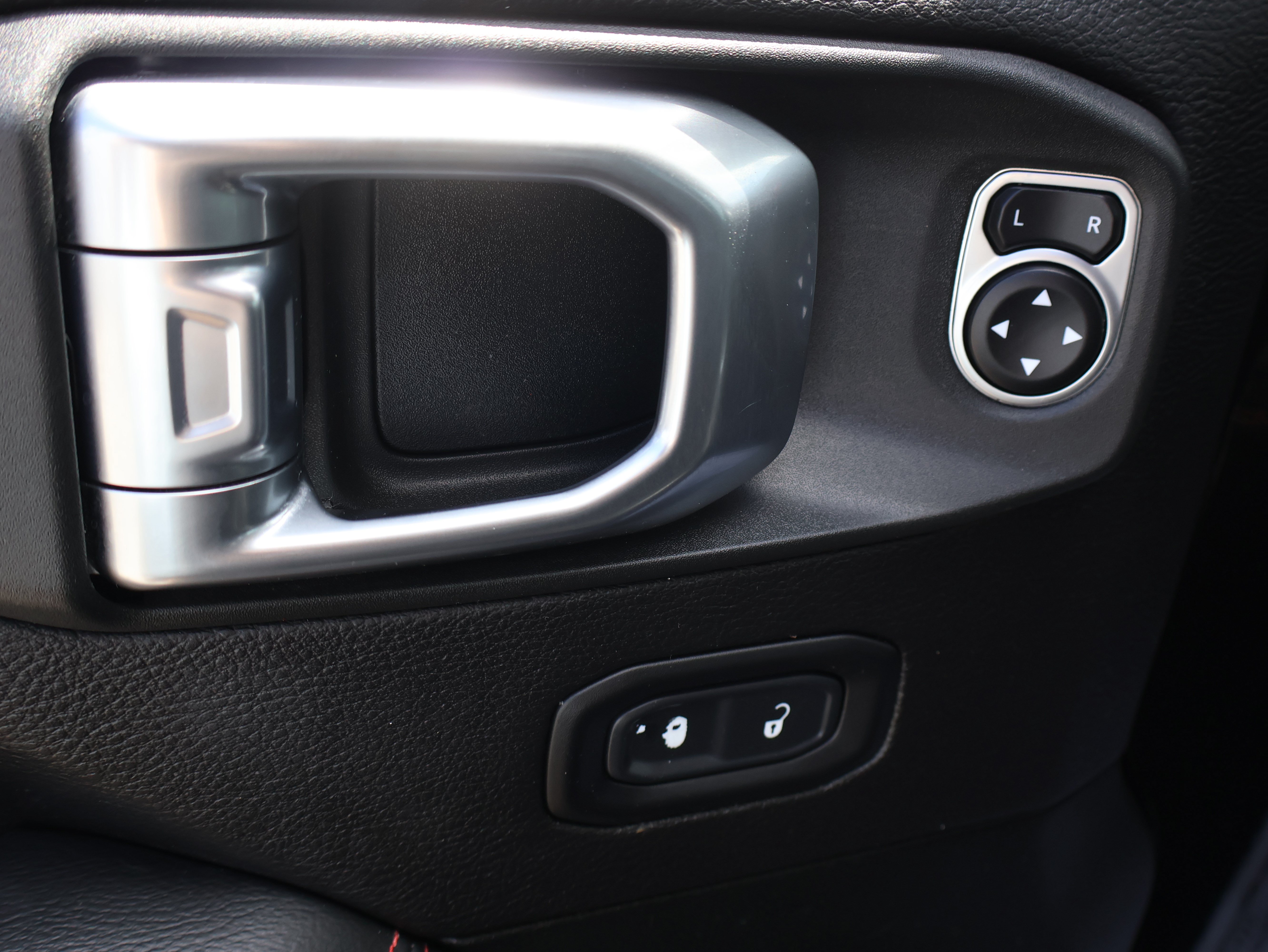 Used 2019 Jeep Wrangler Unlimited Rubicon AWD/4WD image 48