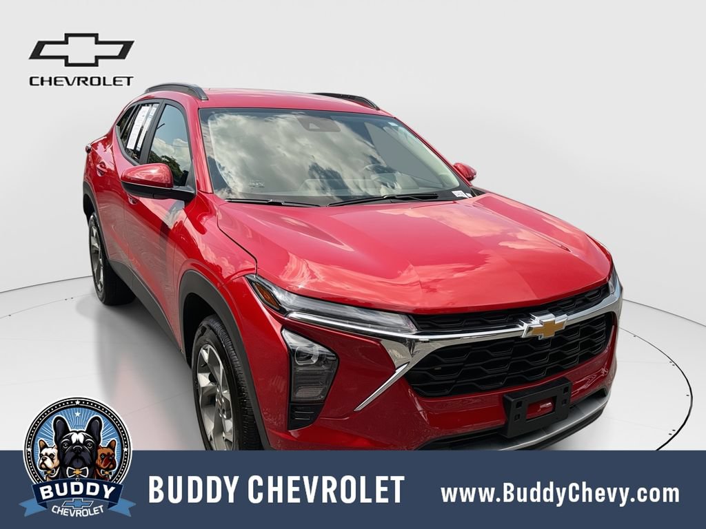 Used 2026 Chevrolet Trax LT w/ Driver Confidence Package FWD image 1