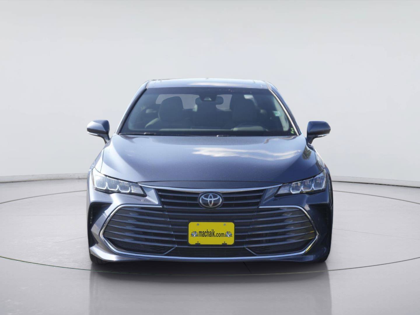 Used 2019 Toyota Avalon XLE w/ Moonroof Package FWD image 3