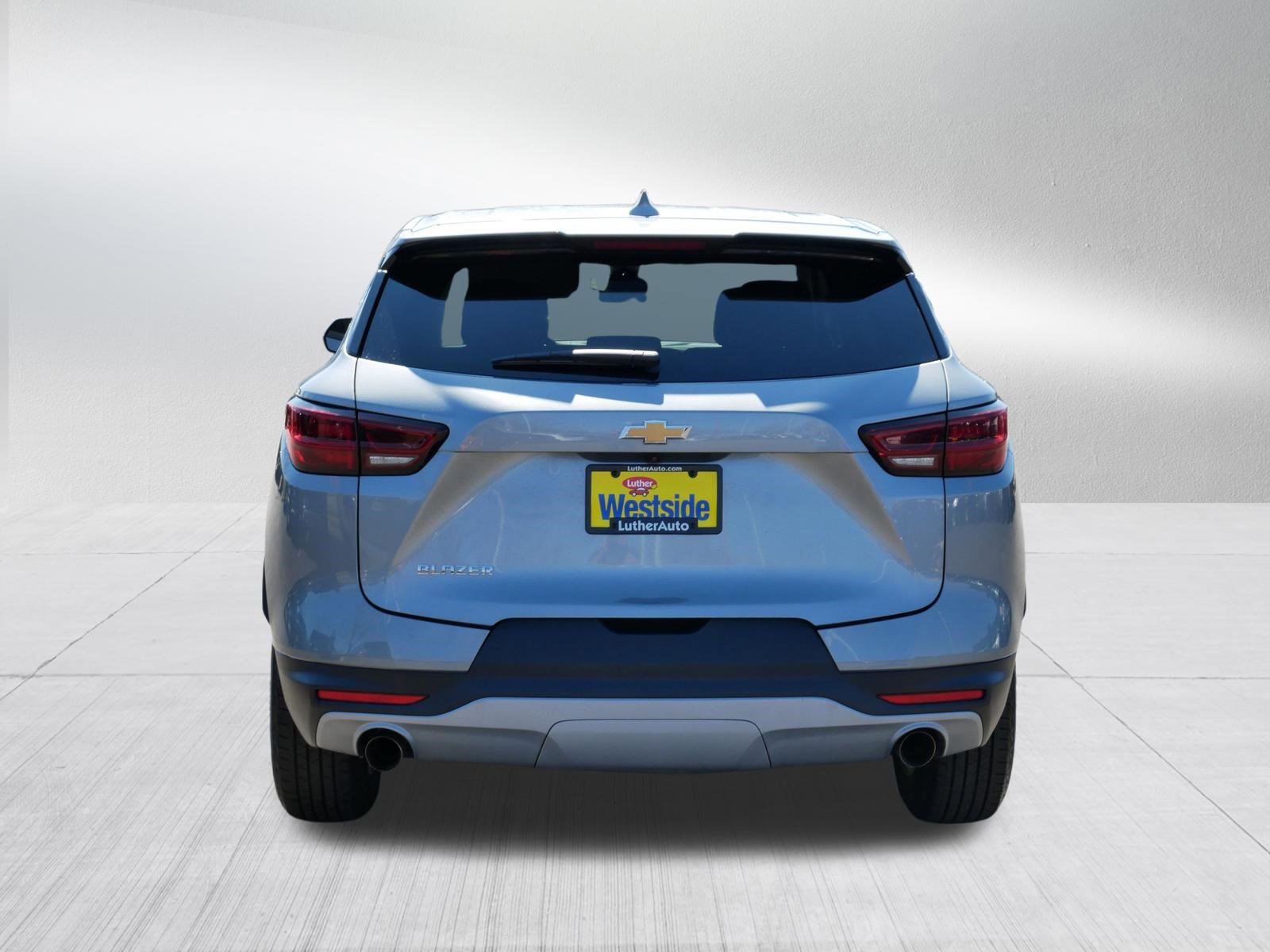 Used 2025 Chevrolet Blazer LT FWD image 6