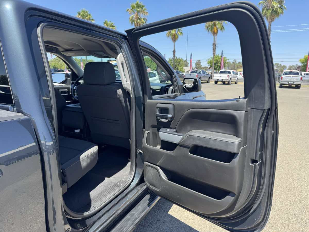 Used 2018 Chevrolet Silverado 1500 LT w/ All Star Edition AWD/4WD image 19