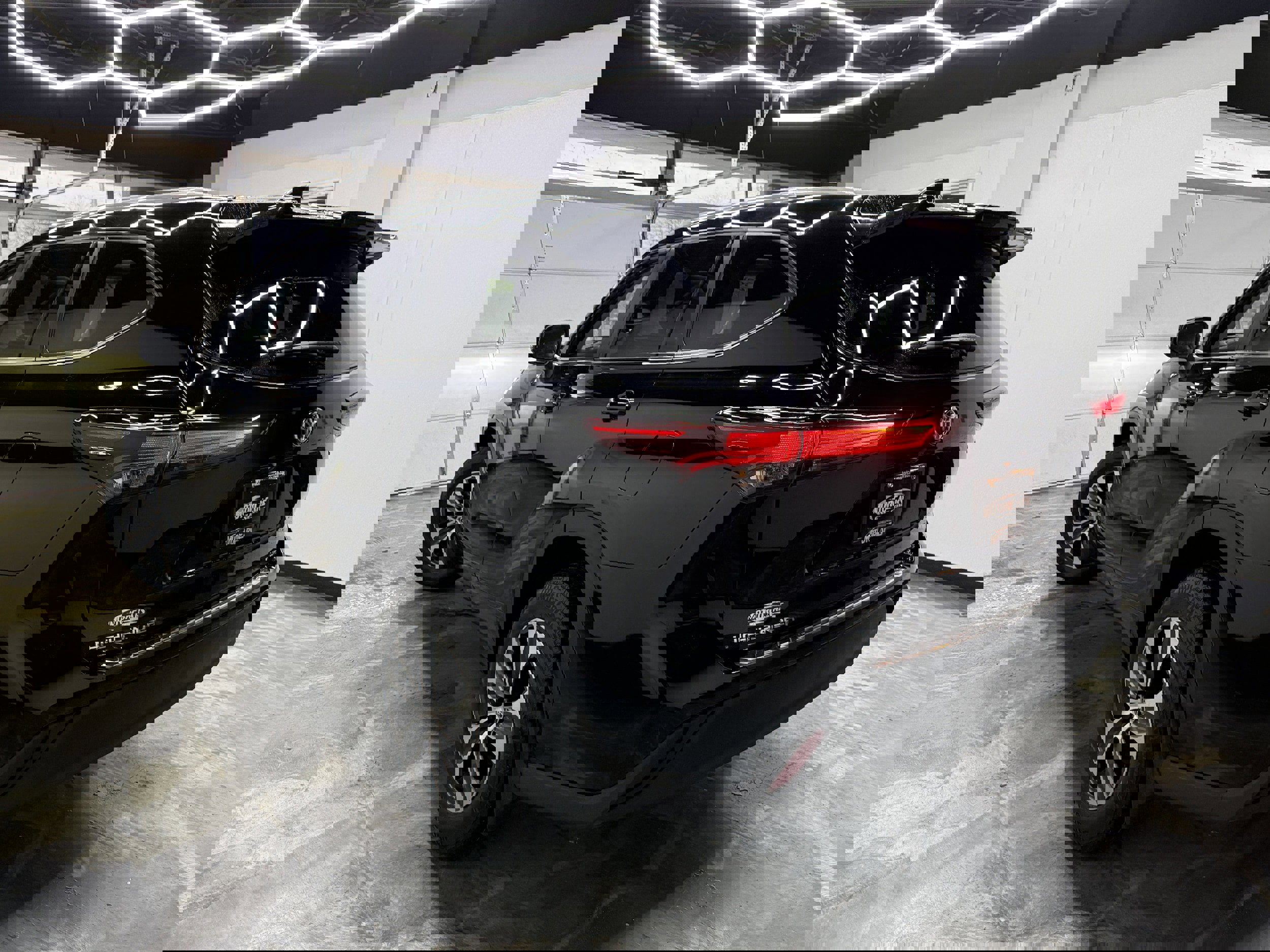 Used 2026 Toyota Grand Highlander XLE image 3