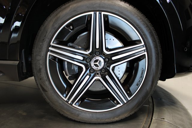 Used 2024 Mercedes-Benz GLE 450 4MATIC w/ AMG Line Exterior image 39