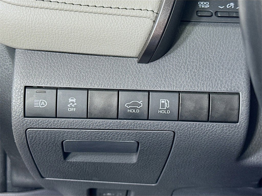 Used 2021 Toyota Camry SE image 21