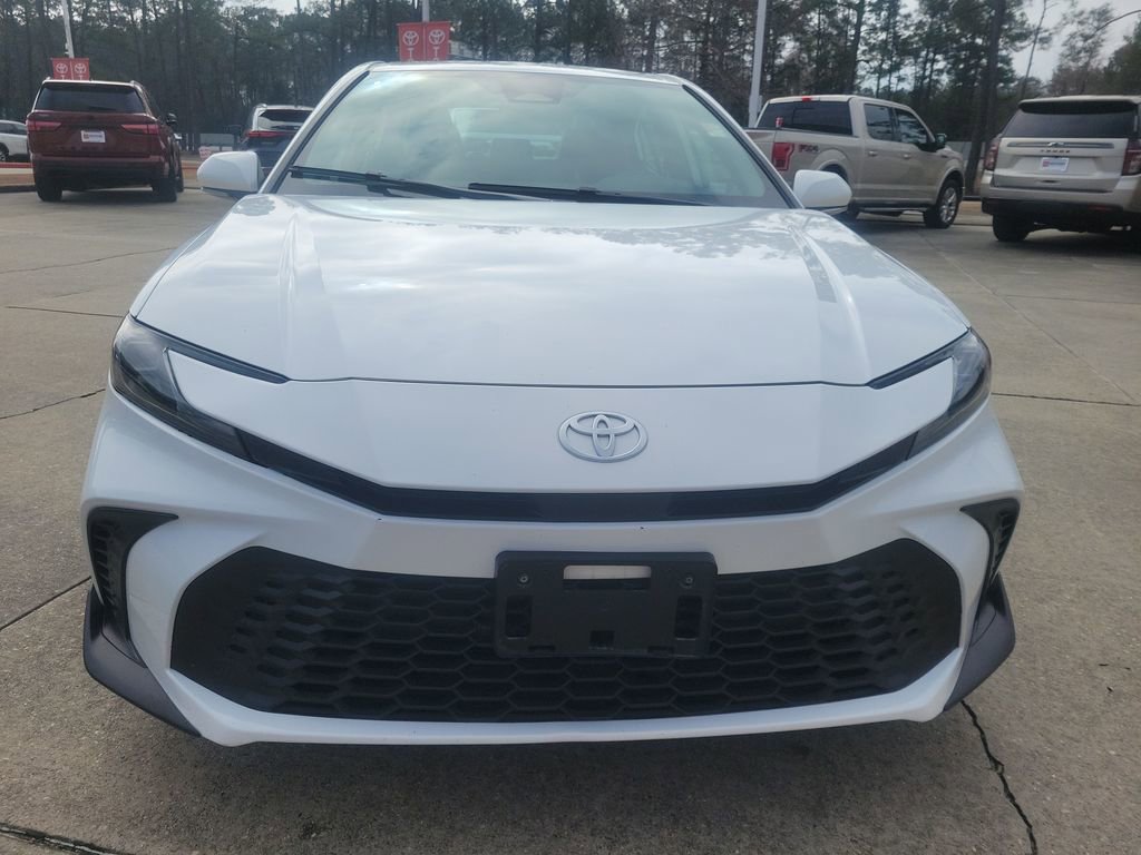 Certified 2025 Toyota Camry SE image 5
