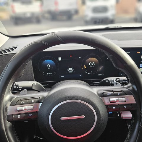 Used 2025 Hyundai Kona SEL image 16